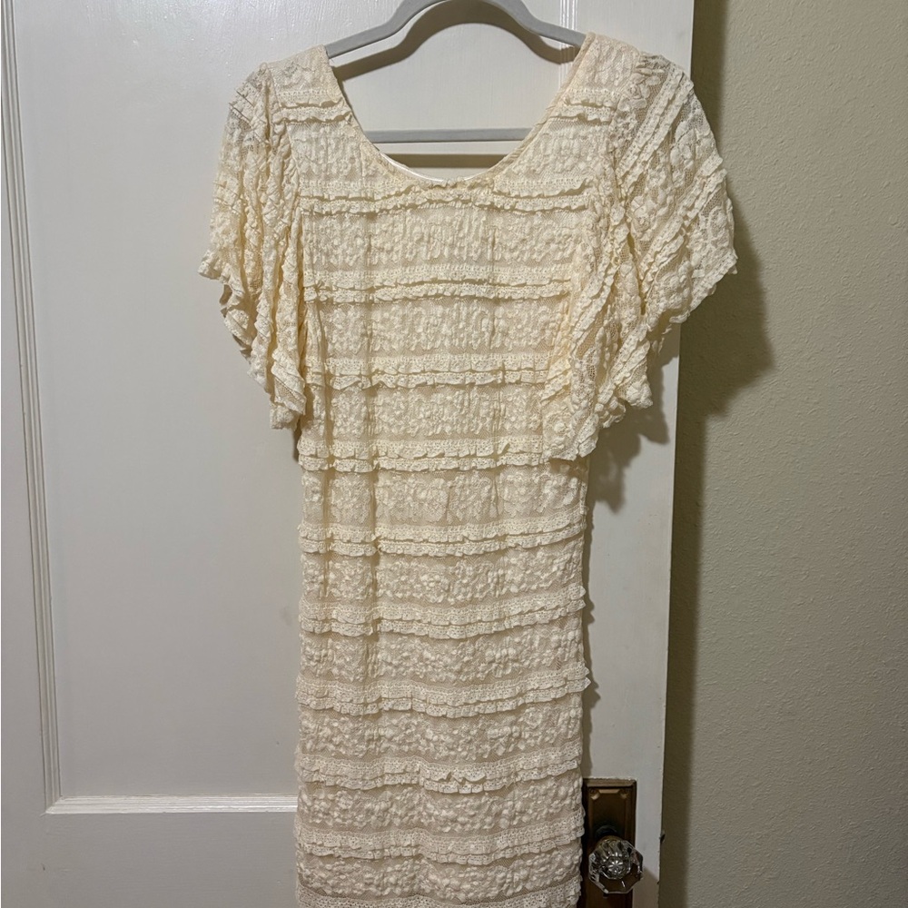 Blu Pepper Cream Layered Lace Mini Dress